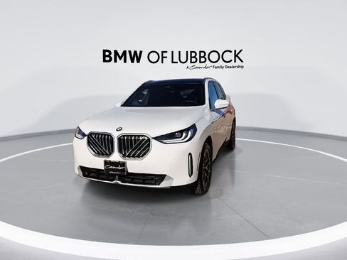 Used 2025 BMW X3 xDrive30i AWD/4WD image 4
