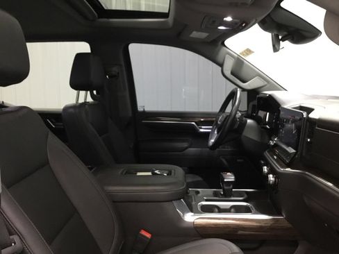 Used 2022 GMC Sierra 1500 Elevation w/ Elevation Premium Package AWD/4WD image 23
