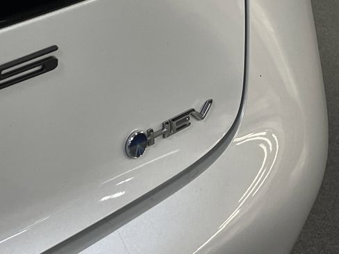 Certified 2024 Toyota Prius XLE image 32