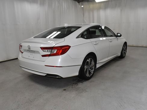 Used 2018 Honda Accord EX image 5