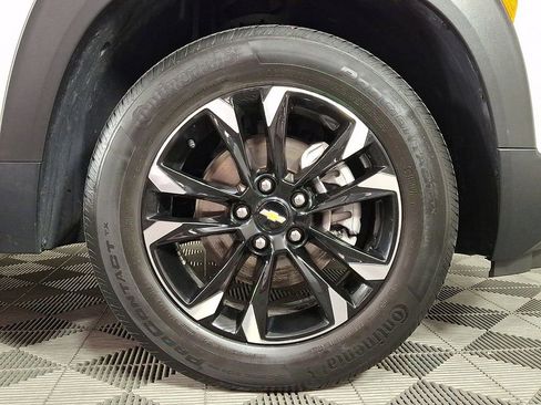 Used 2022 Chevrolet TrailBlazer LT w/ Convenience Package image 11