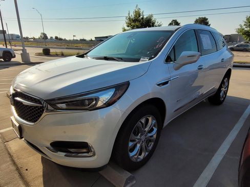 Used 2021 Buick Enclave Avenir w/ Avenir Technology Package FWD image 1