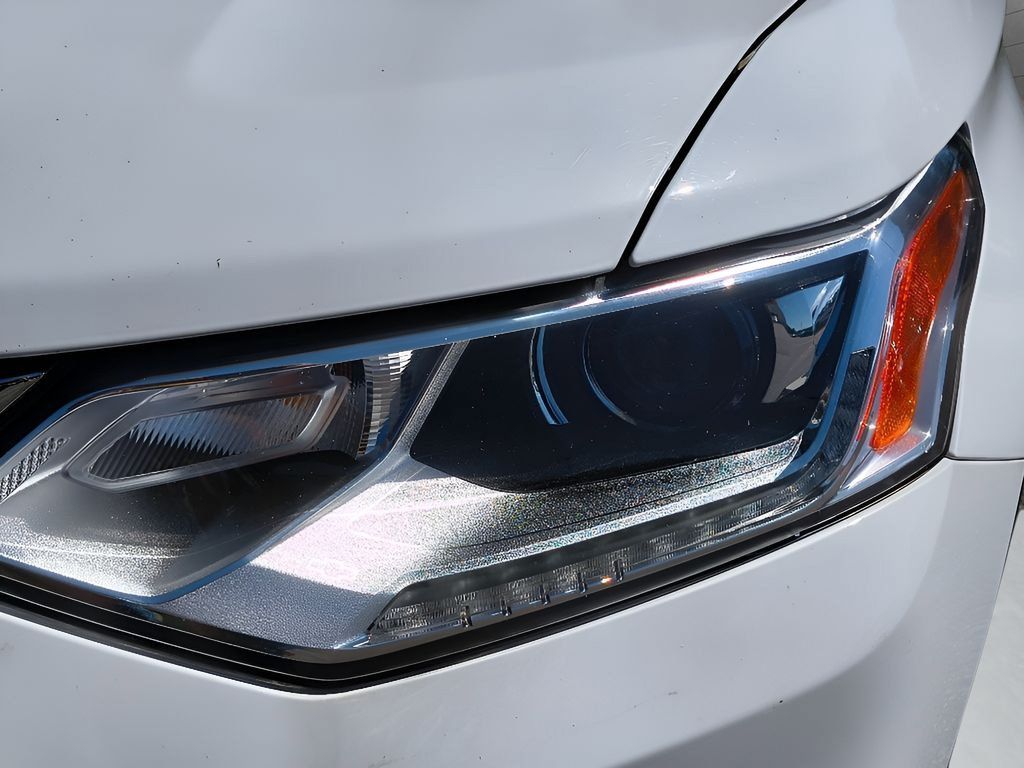 Used 2020 Chevrolet Traverse LS FWD image 12
