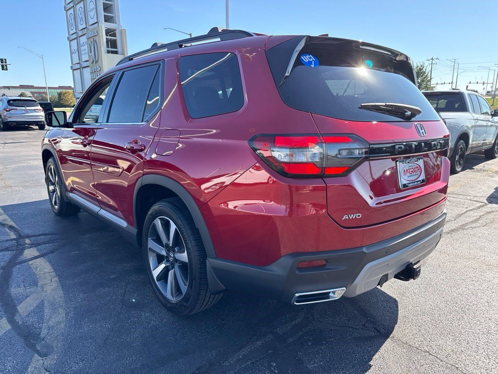 Certified 2025 Honda Pilot Elite image 8