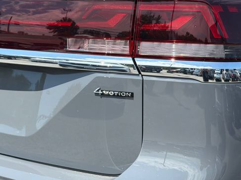 New 2026 Volkswagen Atlas SEL Premium R-Line AWD/4WD image 5