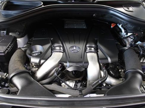 Used 2019 Mercedes-Benz GLS 550 4MATIC image 33