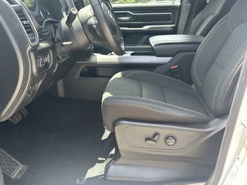 Used 2025 RAM 1500 Big Horn AWD/4WD image 9