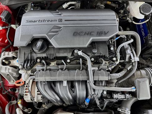 Used 2022 Hyundai Elantra Limited image 47