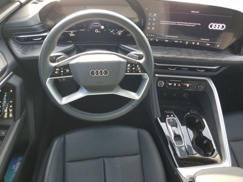 Used 2025 Audi Q5 Premium w/ Convenience Package AWD/4WD image 11
