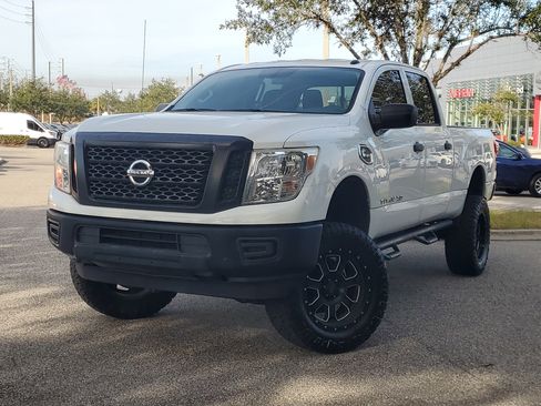 Used 2019 Nissan Titan S w/ S Utility Package image 31