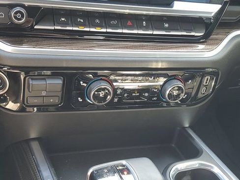 Certified 2024 Chevrolet Silverado 1500 RST AWD/4WD image 27