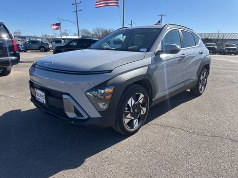 Used 2025 Hyundai Kona SEL image 14
