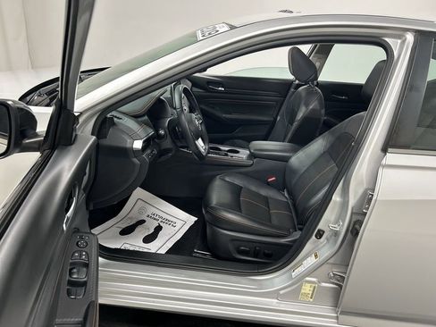 Used 2019 Nissan Altima 2.5 SR w/ SR Premium Package image 9