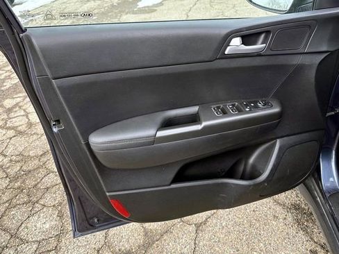 Used 2020 Kia Sportage LX image 14