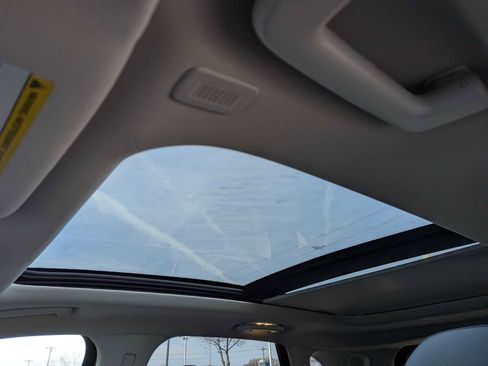 Used 2019 Ford Edge Titanium w/ Equipment Group 301A image 18