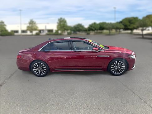 Used 2019 Lincoln Continental Select FWD image 8