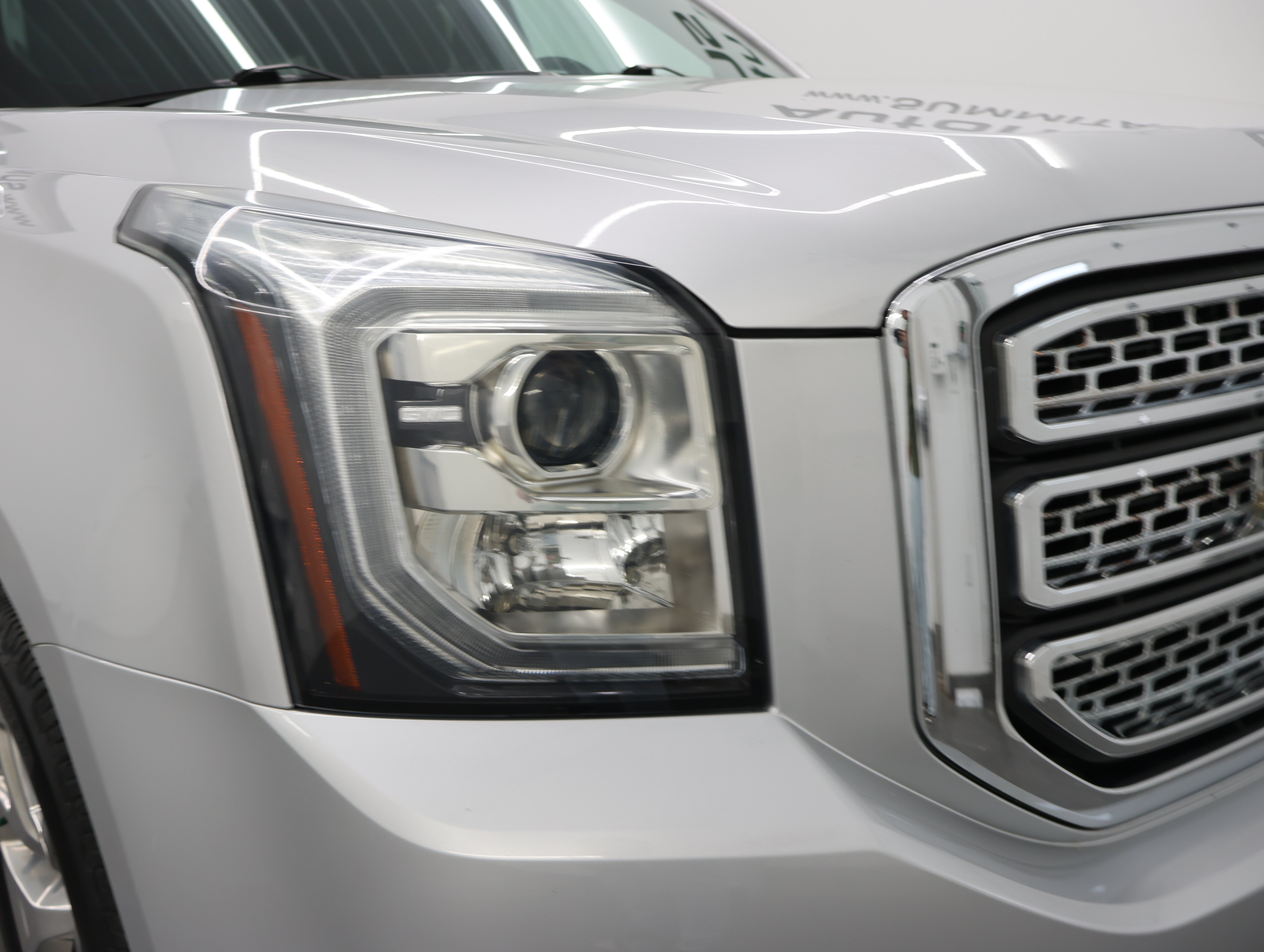 Used 2018 GMC Yukon SLE w/ SLE Value Package AWD/4WD image 22