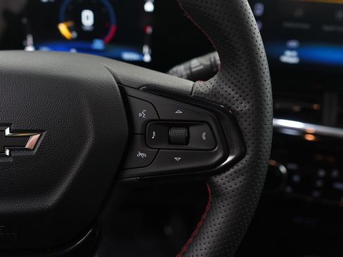 Used 2024 Chevrolet Trax RS image 17