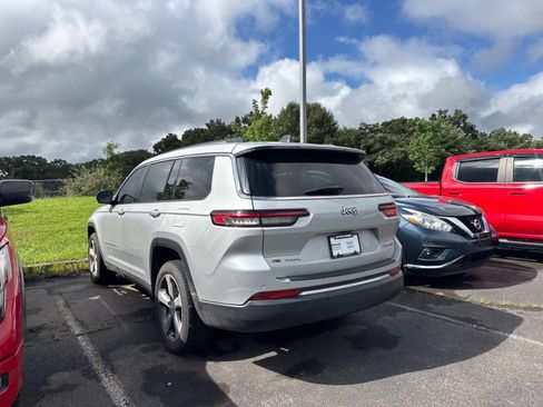 Used 2021 Jeep Grand Cherokee L Limited AWD/4WD image 10
