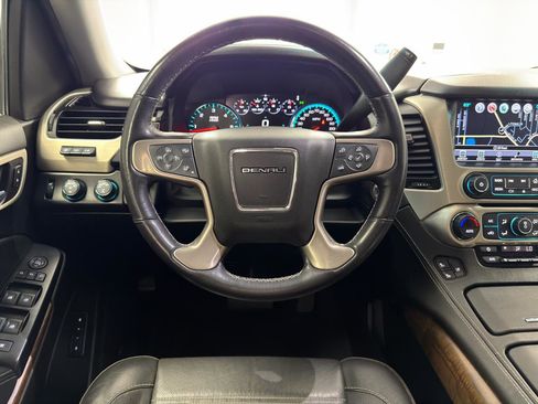 Used 2020 GMC Yukon XL Denali w/ Denali Ultimate Package AWD/4WD image 27