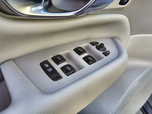 Used 2022 Volvo XC90 T6 Momentum w/ Advanced Package image 24