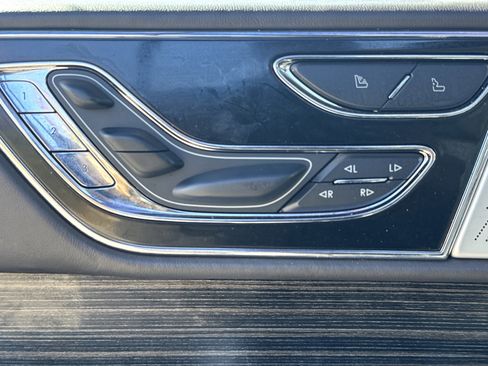 Used 2022 Lincoln Navigator Black Label image 16