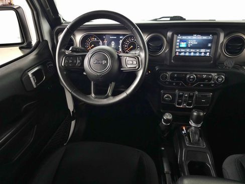 Used 2020 Jeep Gladiator Sport w/ Quick Order Package 24S image 17