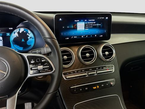 Used 2022 Mercedes-Benz GLC 300 w/ Premium Package Lite image 18