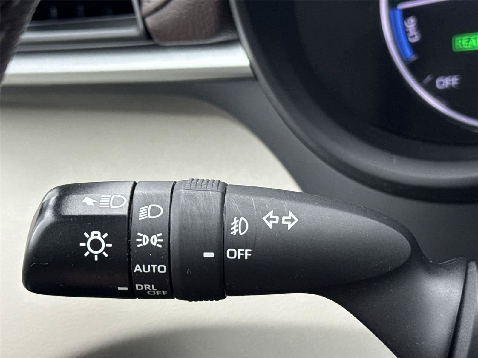 Used 2022 Toyota Sienna Platinum AWD/4WD image 22