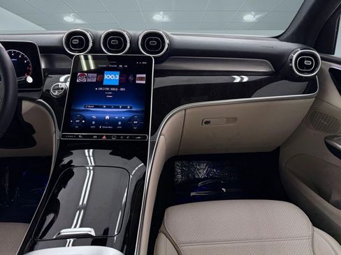 Certified 2026 Mercedes-Benz GLC 300 image 25