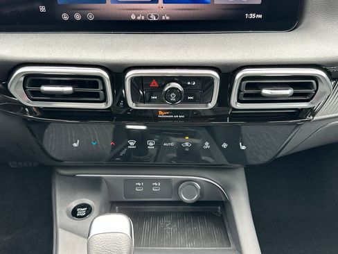 New 2026 Nissan Sentra SV w/ SV Convenience Package FWD image 22
