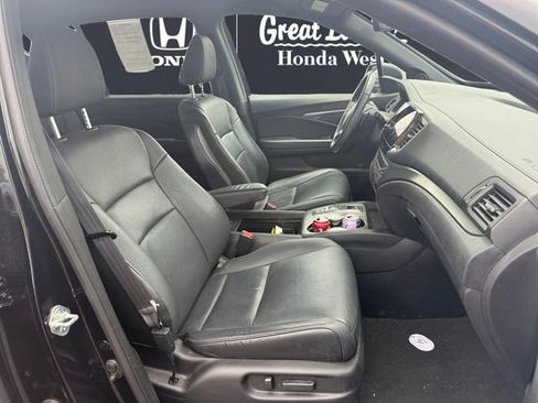 Used 2023 Honda Passport EX-L image 11