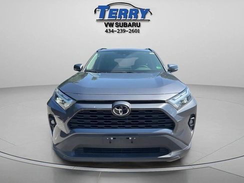 Used 2022 Toyota RAV4 XLE Premium image 2