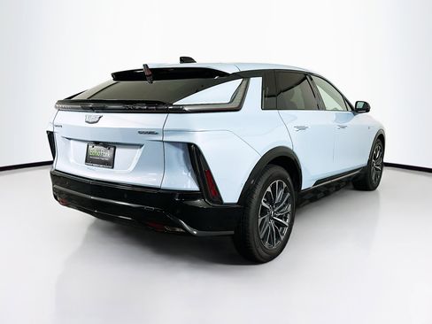 Used 2025 Cadillac Lyriq Sport image 9