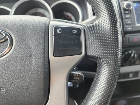 Used 2013 Toyota Tacoma PreRunner w/ SR5 Pkg image 29