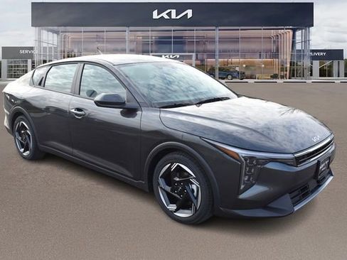 New 2026 Kia K4 EX image 1