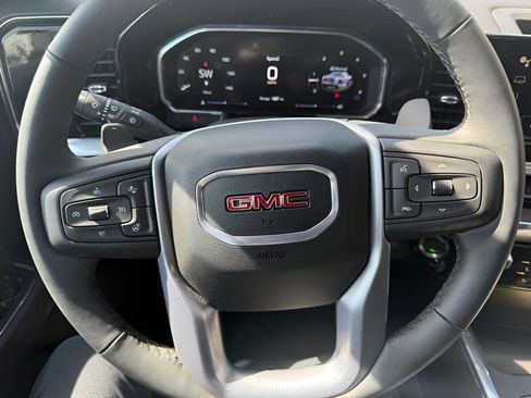 Used 2026 GMC Sierra 1500 SLT image 18
