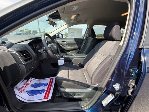 New 2026 Nissan Rogue SV image 12