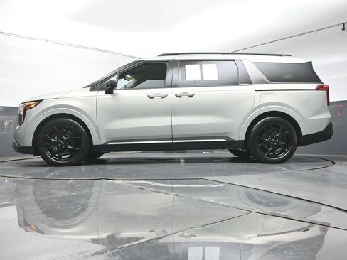 Used 2025 Kia Carnival SX Prestige FWD image 33