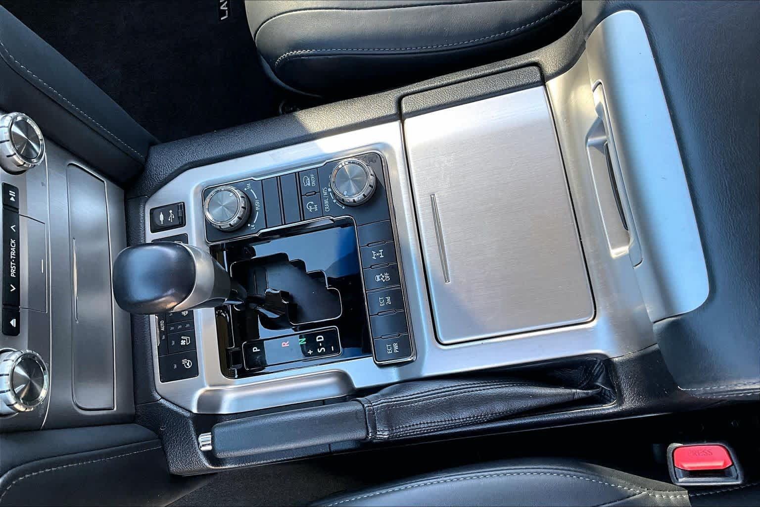 Used 2019 Toyota Land Cruiser AWD/4WD image 15