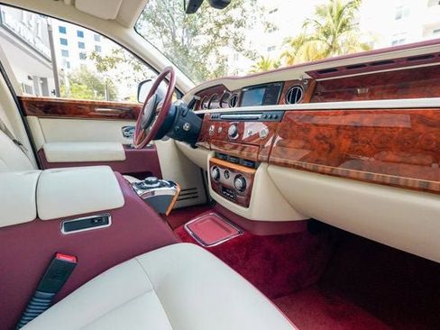 Used 2013 Rolls-Royce Phantom 4dr Sedan image 90