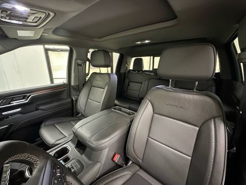 Used 2026 GMC Sierra 1500 Denali w/ Denali Reserve Package AWD/4WD image 30