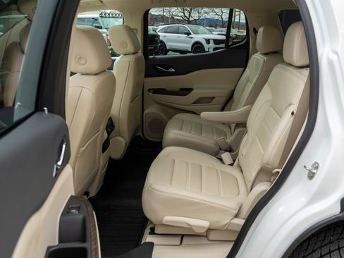 Used 2021 GMC Acadia Denali w/ GMC Pro Grade Package image 14