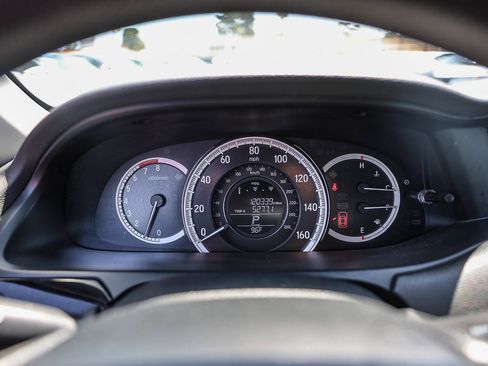 Used 2017 Honda Accord LX image 12