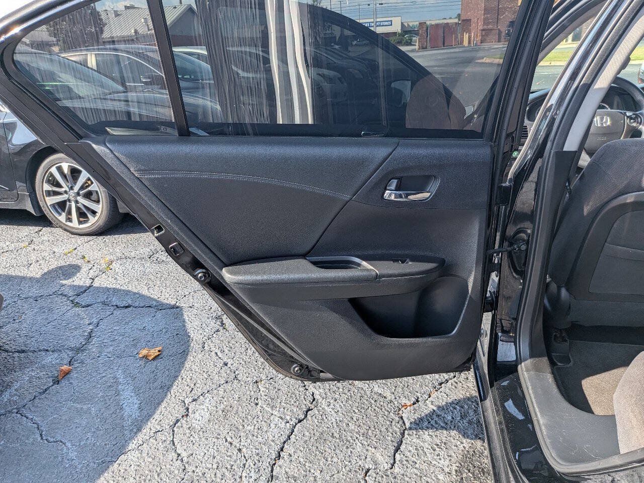 Used 2013 Honda Accord EX image 31
