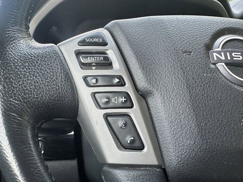 Used 2023 Nissan Titan SV w/ SV Convenience Package image 28