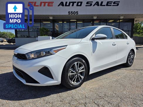 Used 2022 Kia Forte LXS FWD image 1