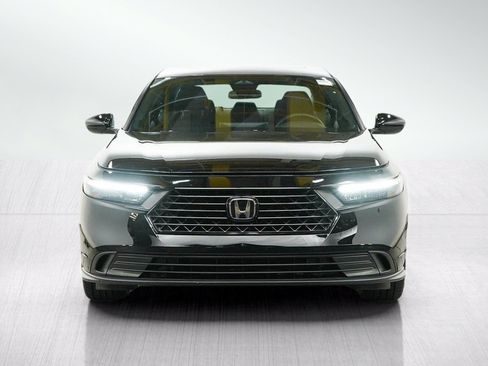 Used 2025 Honda Accord Sport image 8