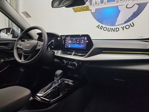 Used 2024 Chevrolet Trax LT image 26