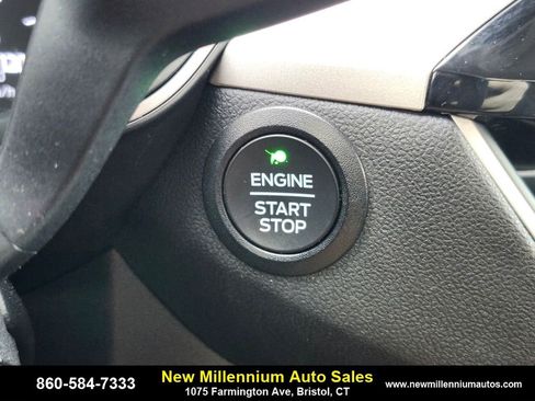 Used 2022 Ford Escape SE w/ Cold Weather Package image 23